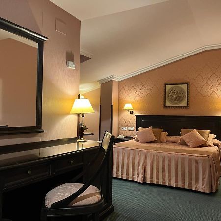 Santiago Hotel Linares  Eksteriør billede